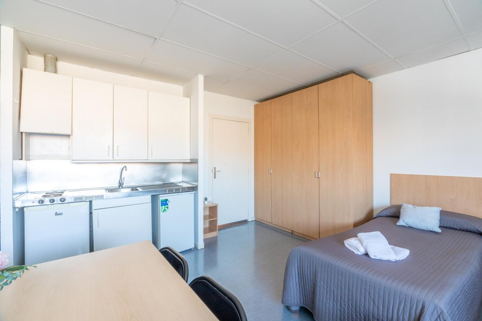 Residencia Universitaria Resa Lesseps Barcelone Extérieur photo