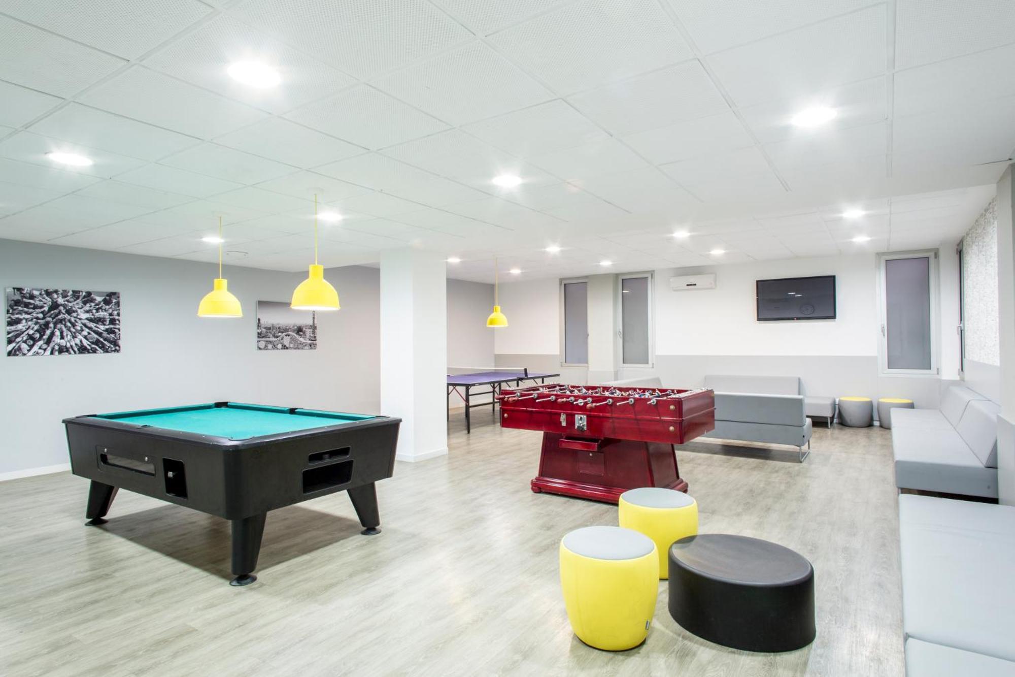 Residencia Universitaria Resa Lesseps Barcelone Extérieur photo