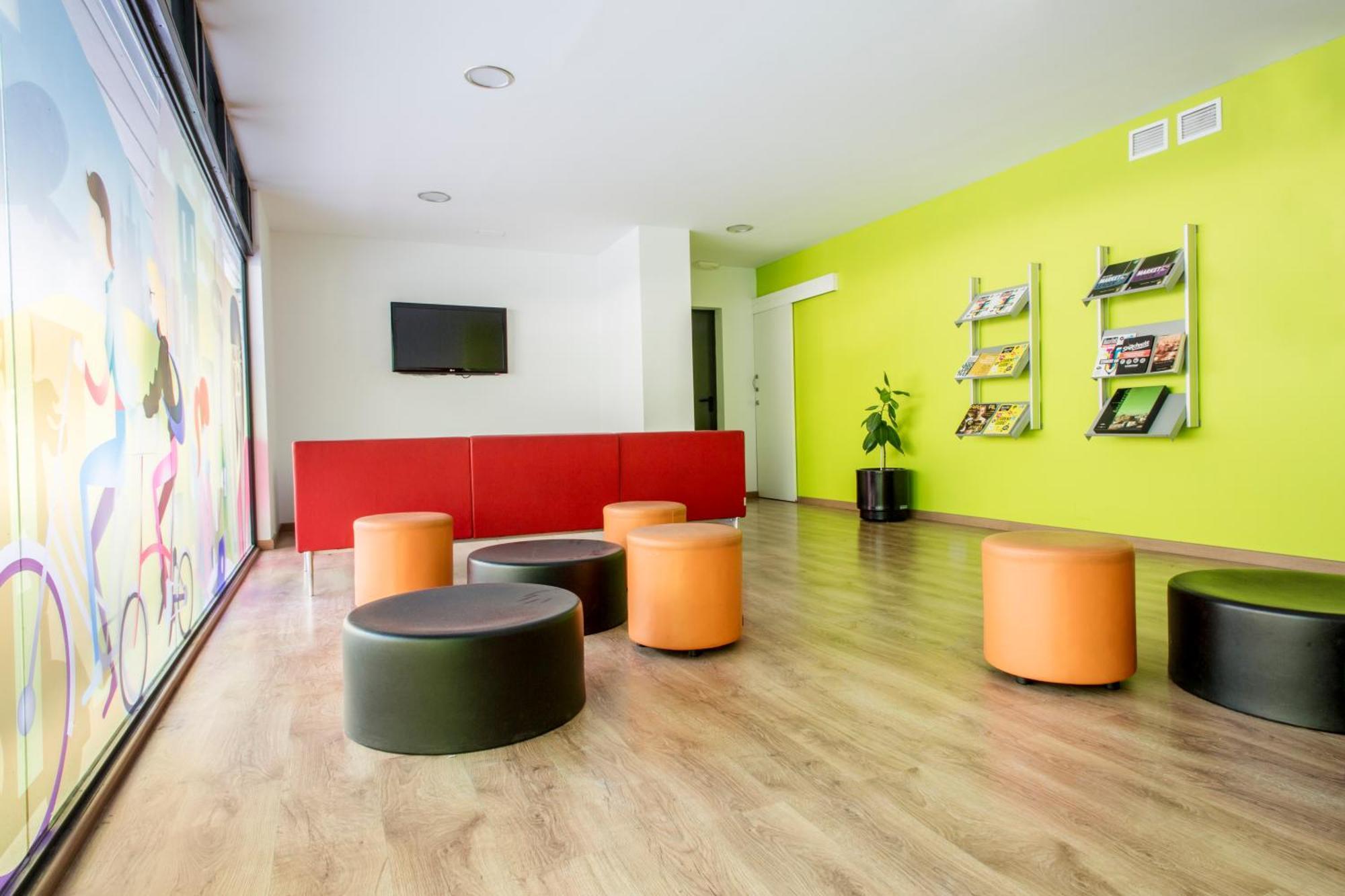 Residencia Universitaria Resa Lesseps Barcelone Extérieur photo